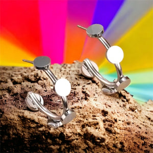 Stainless steel shiny disc earrings. Gold or silver, waterproof.