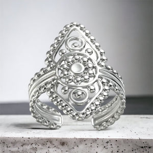 Stainless steel vintage filigree ring. Gold or silver, waterproof.