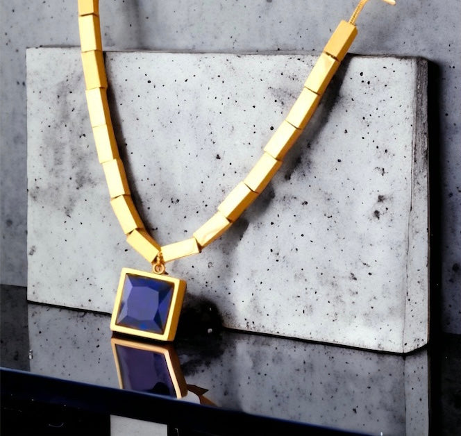 Stainless steel square blue zircon necklace. Gold, waterproof.