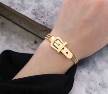 Stainless steel waterproof belt bracelet. Gold, Adjustable.