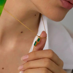 Stainless steel double emerald necklace. Gold, waterproof.